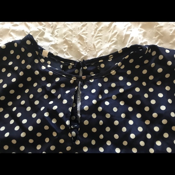 🌺NEW🌺Blue & white polka dots long sleeve blouse - Picture 5 of 8